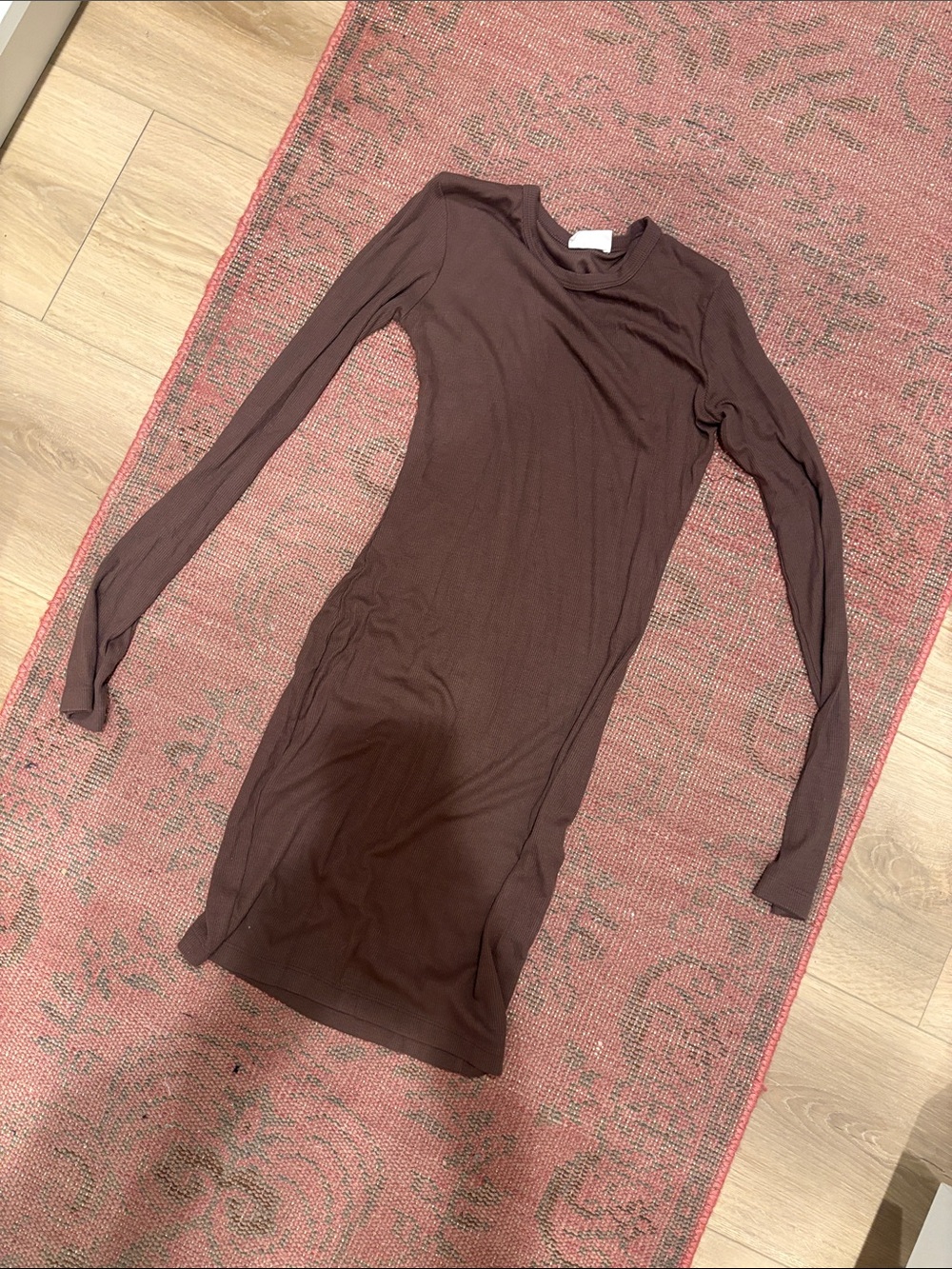 Long-Sleeve Slim Fit Dress in Deep Brown